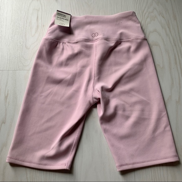 Calia by Carrie Underwood NWT Light Pink Ribbed 10 inch inseam Biker Shorts - Picture 2 of 6